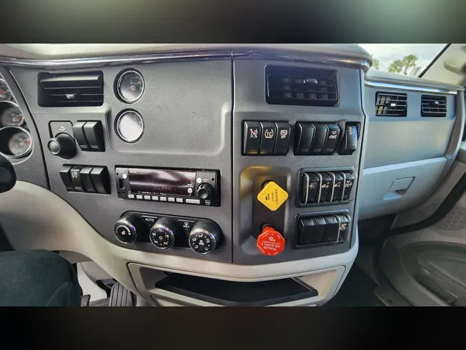 2021 Peterbilt 579
