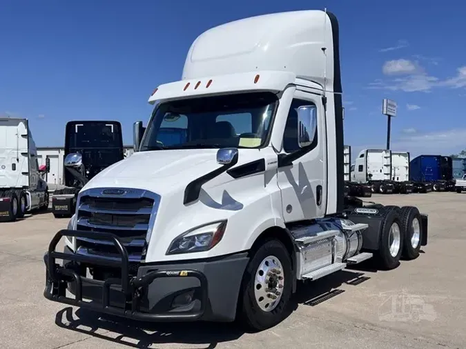 2023 FREIGHTLINER CASCADIA 11690f9d4cf2a42c13e4db6e07fbc73ada7