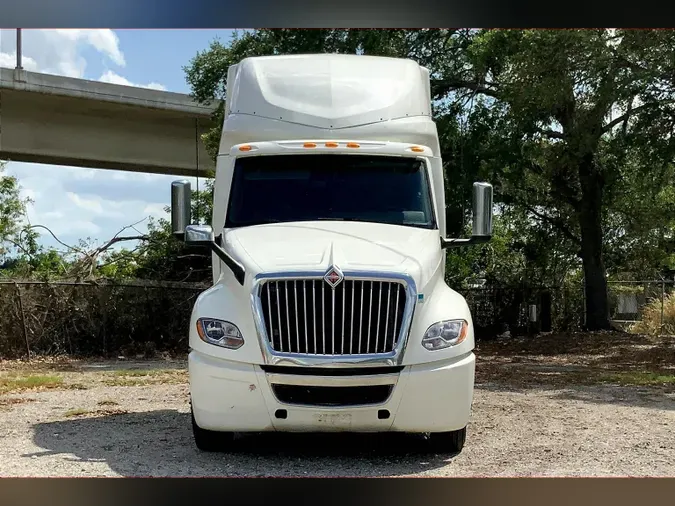 2023 INT LT625 6x4