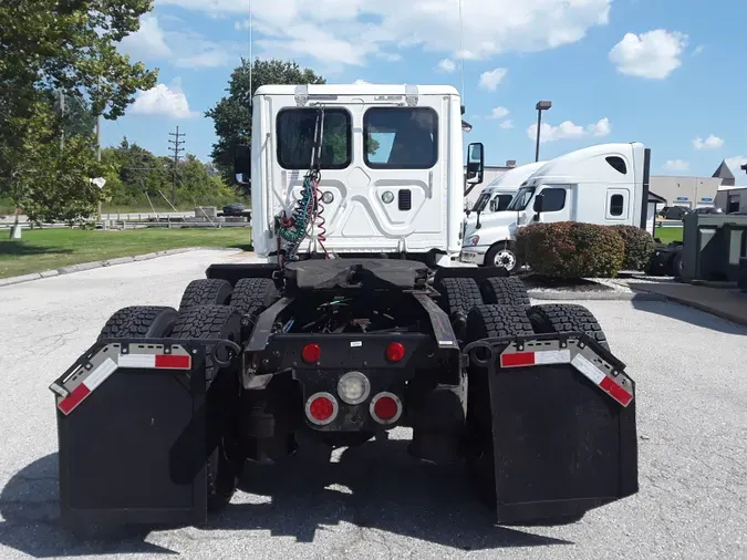 2016 FREIGHTLINER/MERCEDES CASCADIA 125