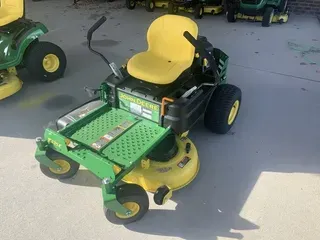 2021 John Deere Z335E