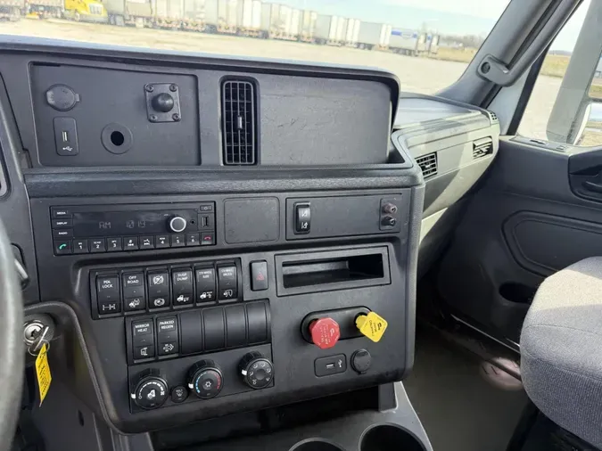 2021 International LT625