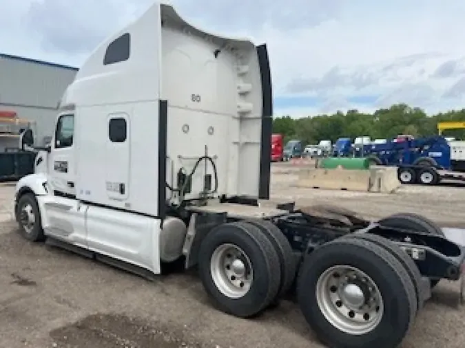2023 PETERBILT 579
