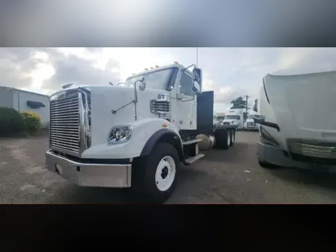 2014 FREIGHTLINER/MERCEDES CORONADO 132