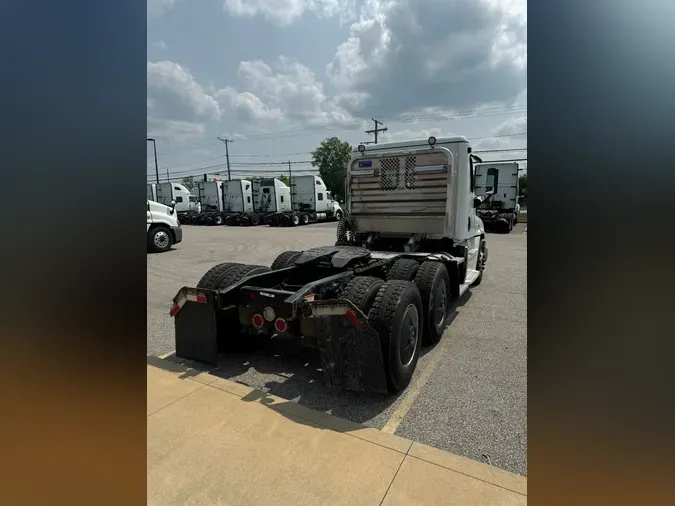 2020 FREIGHTLINER/MERCEDES CASCADIA 125