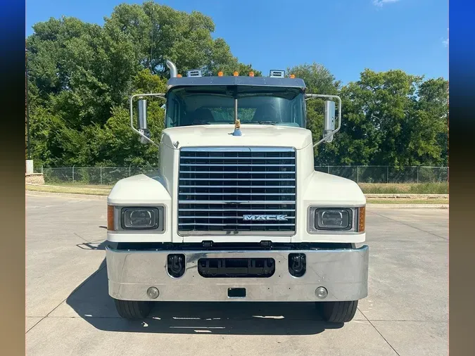 2019 MACK PI64T