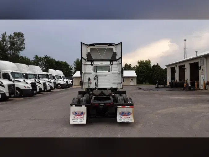 2018 Volvo VNL300