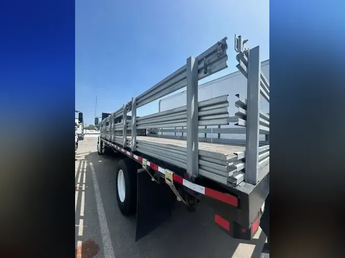 2018 FREIGHTLINER/MERCEDES M2 106