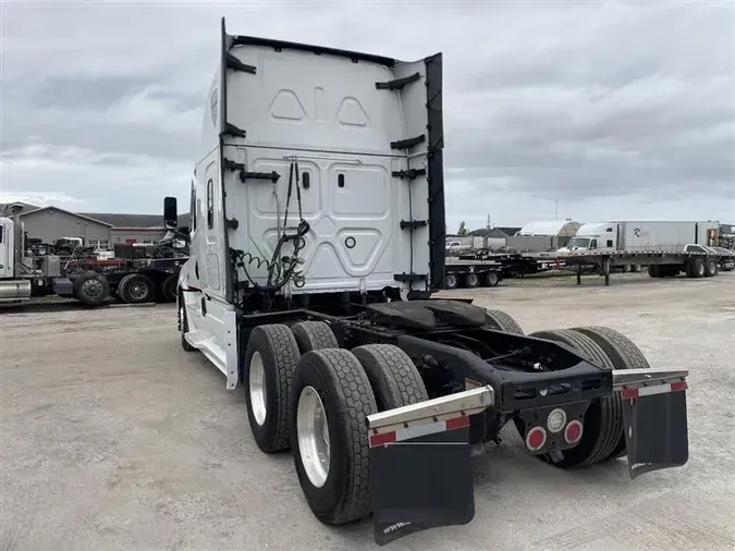 2023 FREIGHTLINER CA126