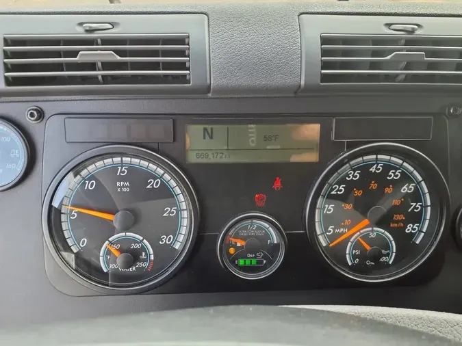 2020 FREIGHTLINER/MERCEDES CASCADIA 125