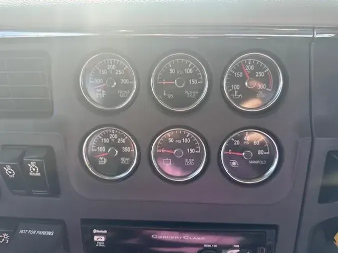 2020 Peterbilt 567