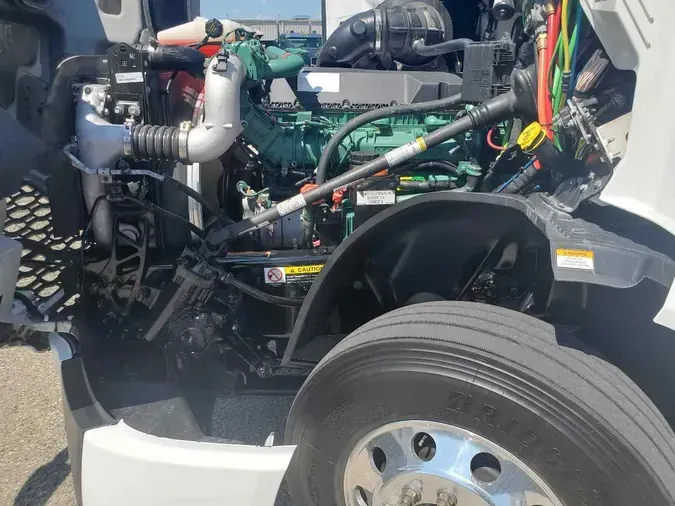 2020 VOLVO VNL760