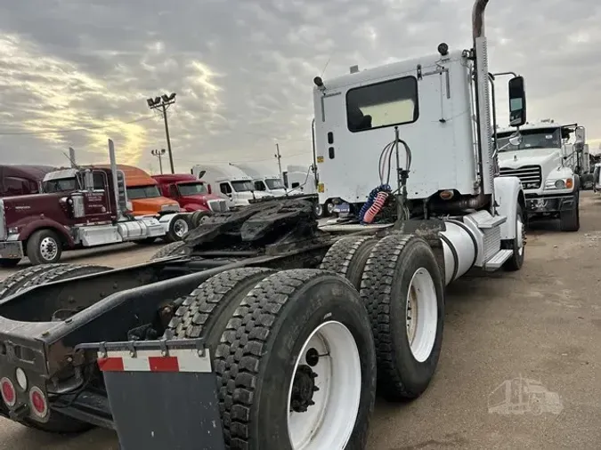 2015 FREIGHTLINER CORONADO 122 SD