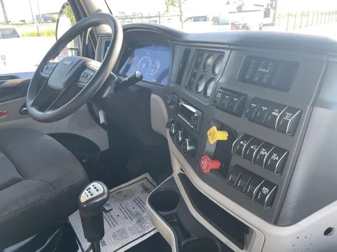 2023 Peterbilt 579