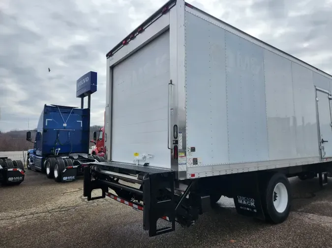 2015 HINO 338 Reefer