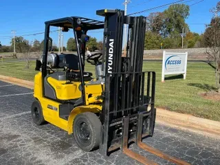 2016 Hyundai 25L-7A