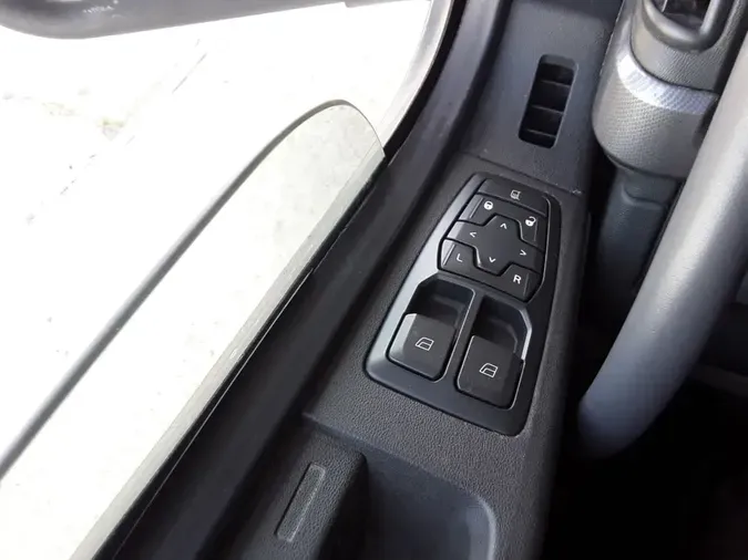 2019 VOLVO VNL64T-300