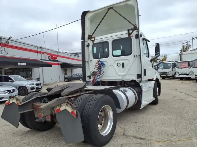 2019 FREIGHTLINER/MERCEDES NEW CASCADIA 116