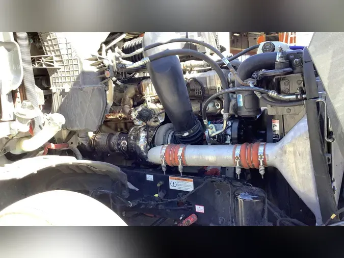 2022 Freightliner Cascadia 126