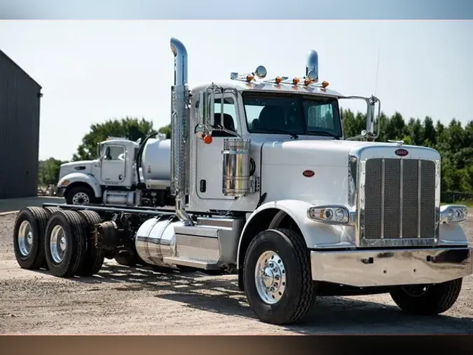 2024 PETERBILT 389