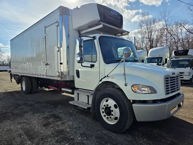 2017 FREIGHTLINER/MERCEDES M2 106