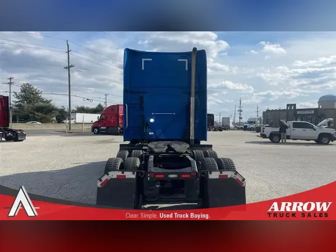 2020 VOLVO VNL760