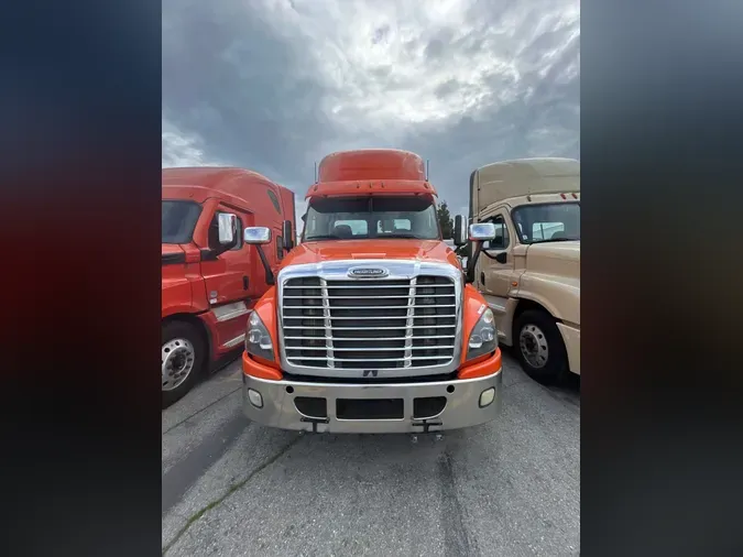 2018 FREIGHTLINER/MERCEDES CASCADIA 125