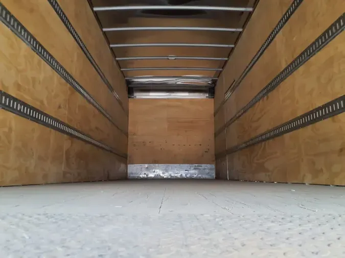 2018 FREIGHTLINER M2 106