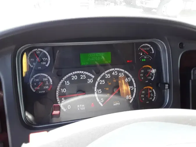 2018 FREIGHTLINER M2 106