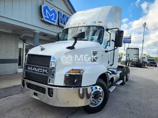 2020 MACK AN64T