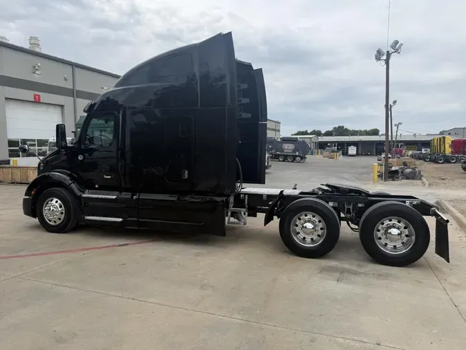2022 Peterbilt 579912df45c919de422aaa5de4a0a8e07c1