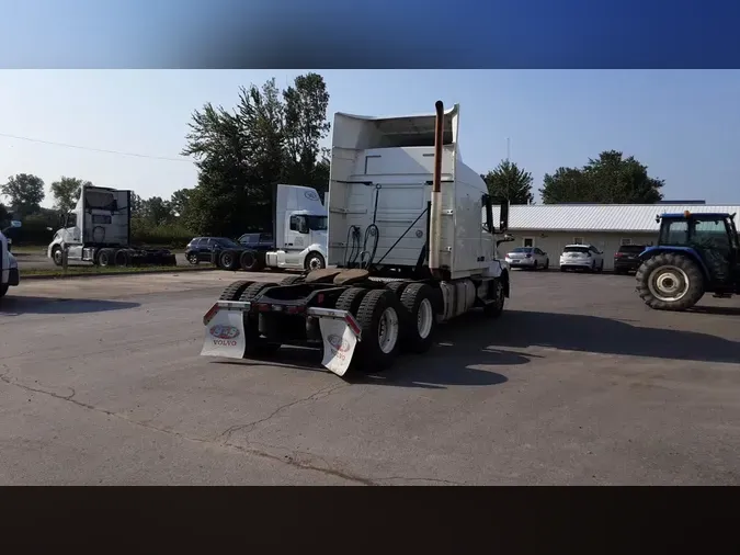 2016 Volvo VNL 740