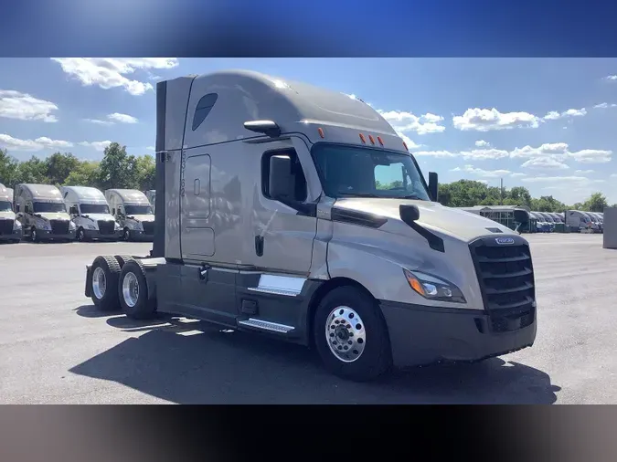 2022 Freightliner Cascadia 126912f81a4711932981c1447d7c788c447
