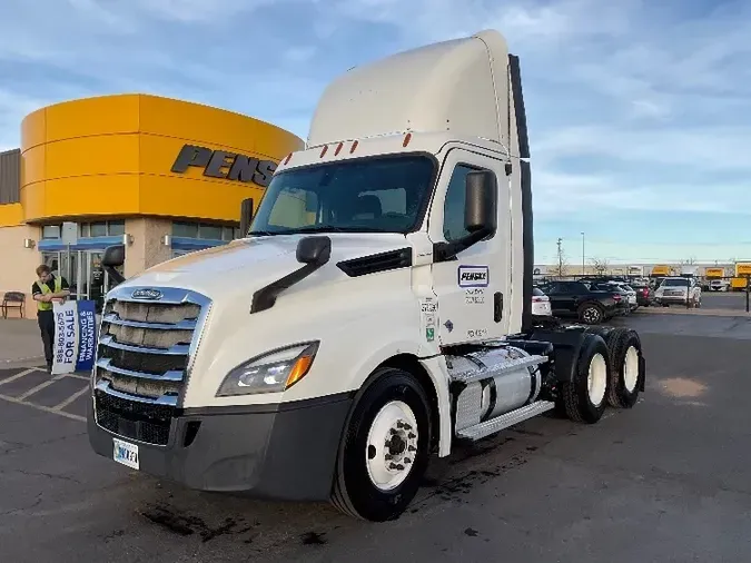 2020 Freightliner T12664ST