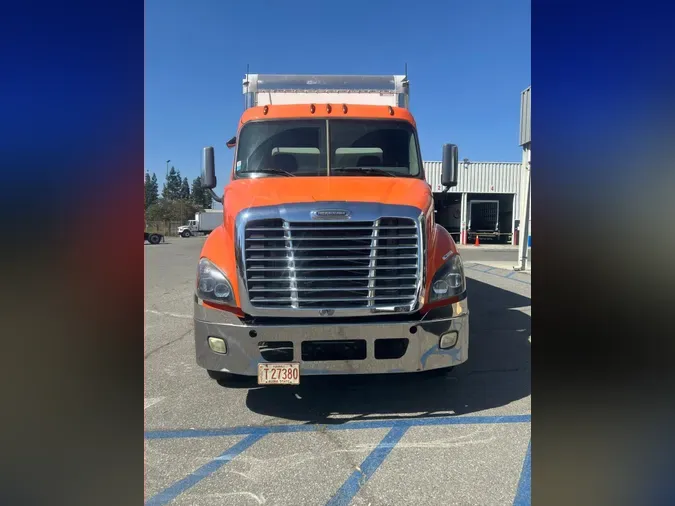 2018 FREIGHTLINER/MERCEDES CASCADIA 11391339c72b3ddb5ca224b7ec406238354