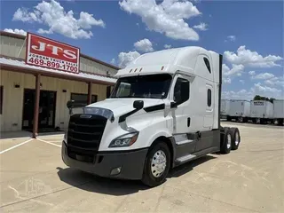 2019 FREIGHTLINER CASCADIA 126