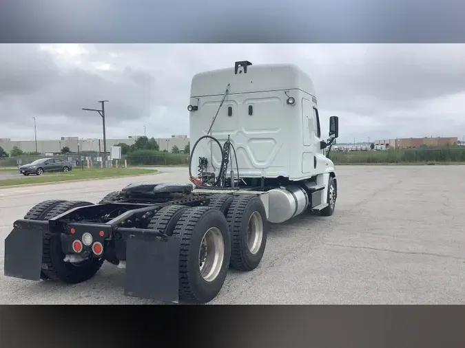 2020 Freightliner Cascadia