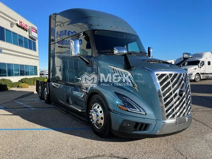 2025 VOLVO VNL64T840