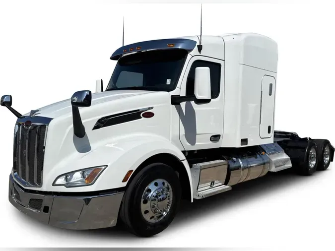 2023 Peterbilt 579913833acb7ca0cb1d3947750bee2a9a8