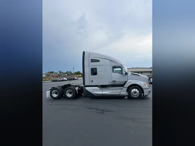 2025 Kenworth T680