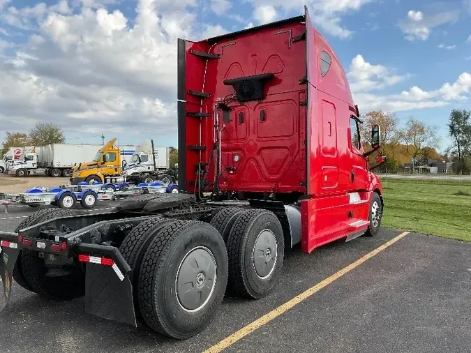 2020 Freightliner T12664ST