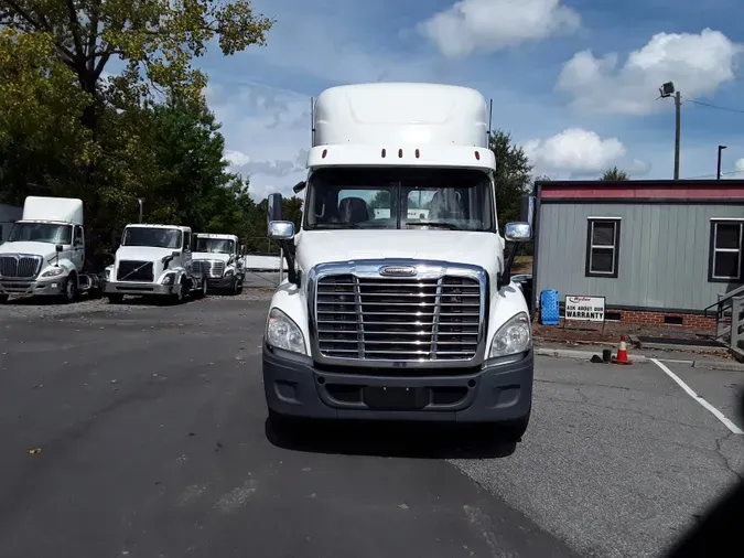 2018 FREIGHTLINER/MERCEDES CASCADIA 125