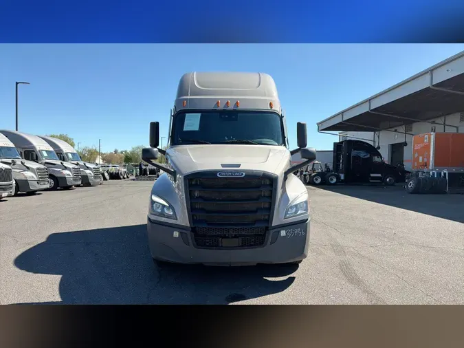 2025 Freightliner Cascadia 126913b1687e5cdad5f3fce31f82dc22d01