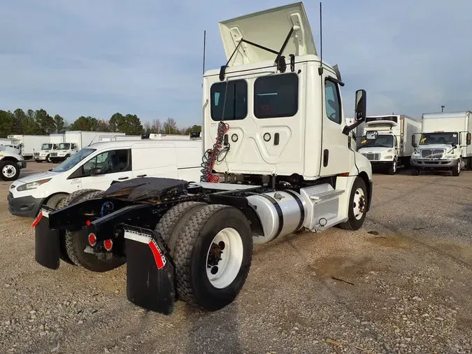2019 FREIGHTLINER/MERCEDES NEW CASCADIA 126913b372e1892d91ae85573dab8170ba7