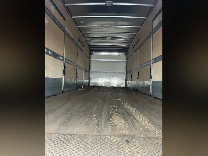 2017 FREIGHTLINER/MERCEDES M2 106