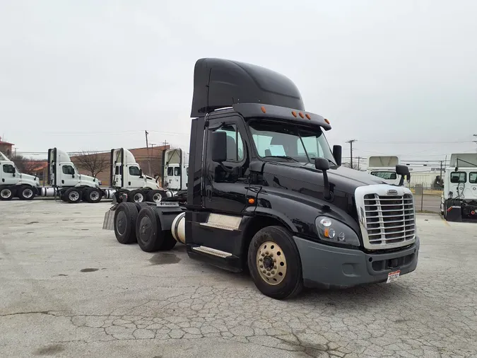 2019 FREIGHTLINER/MERCEDES CASCADIA 125