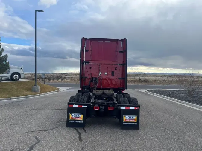 2022 International LT625