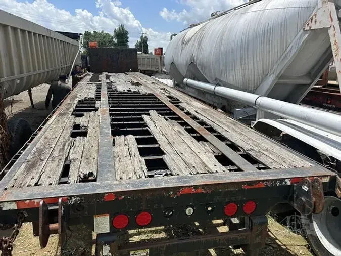 2007 TRANSCRAFT 42 FT FLAT BED FORK LIFT TRAILER