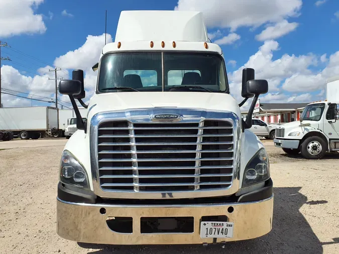 2019 FREIGHTLINER/MERCEDES CASCADIA 125