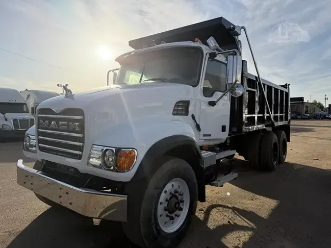 2006 MACK GRANITE CV713